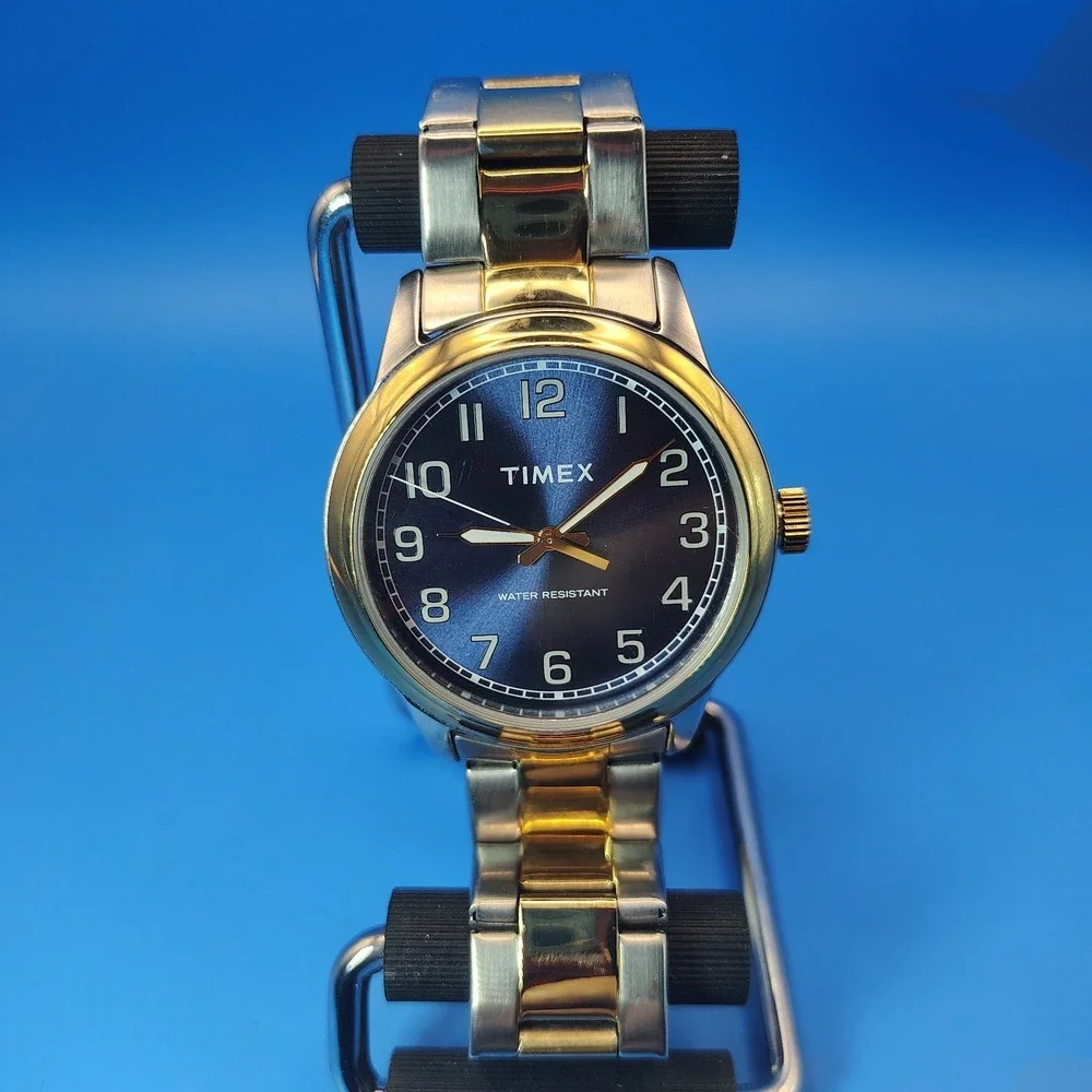 Vintage 2006 Timex 38mm Two‎ Tone Mens Quartz Watch Stainless Steel